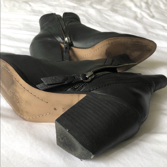 Heeled ankle boots - Picture 4 of 5